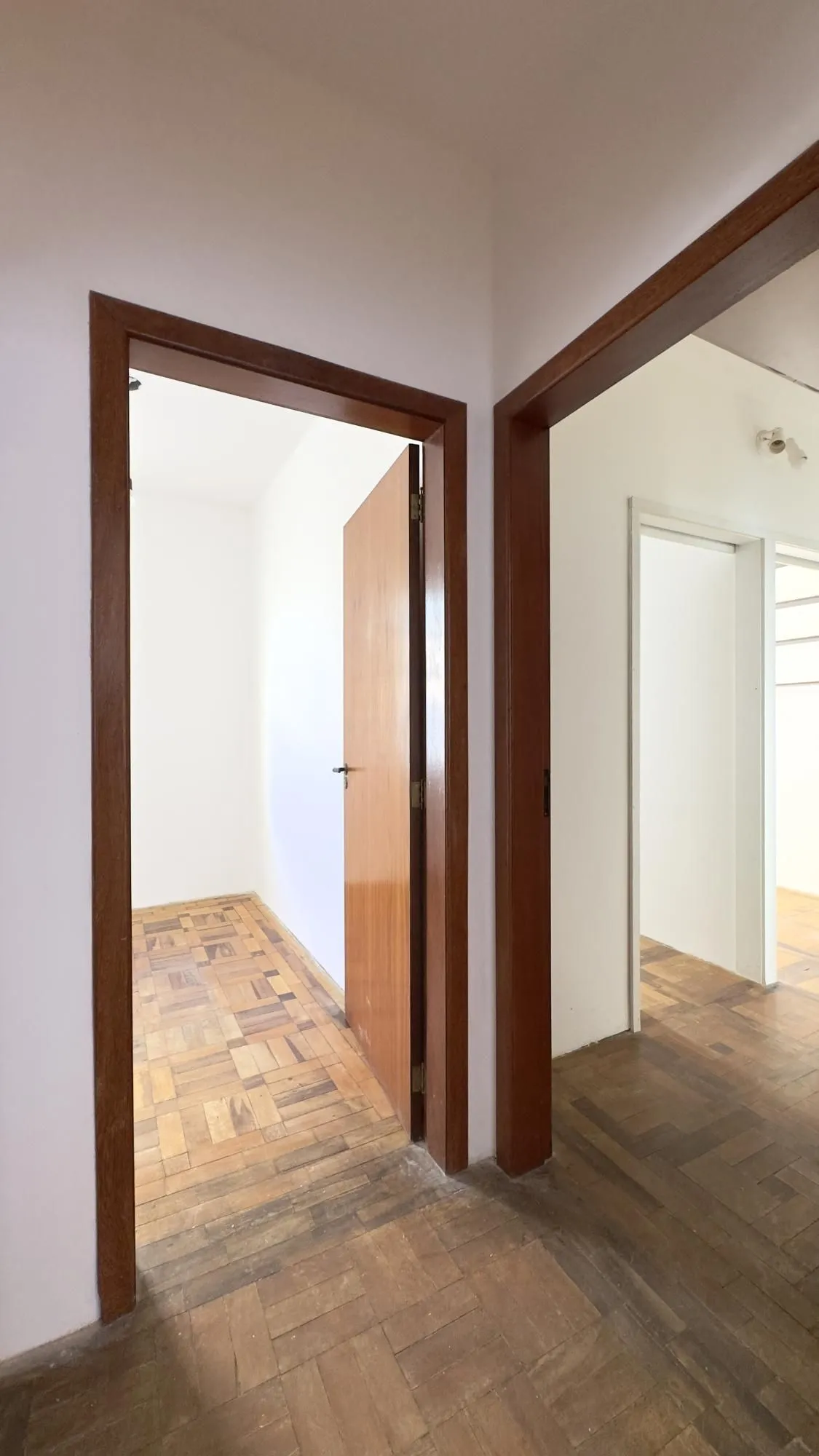 Imagem Apartamento reformado de 68m², 2 dormitórios no bairro Praia de Belas