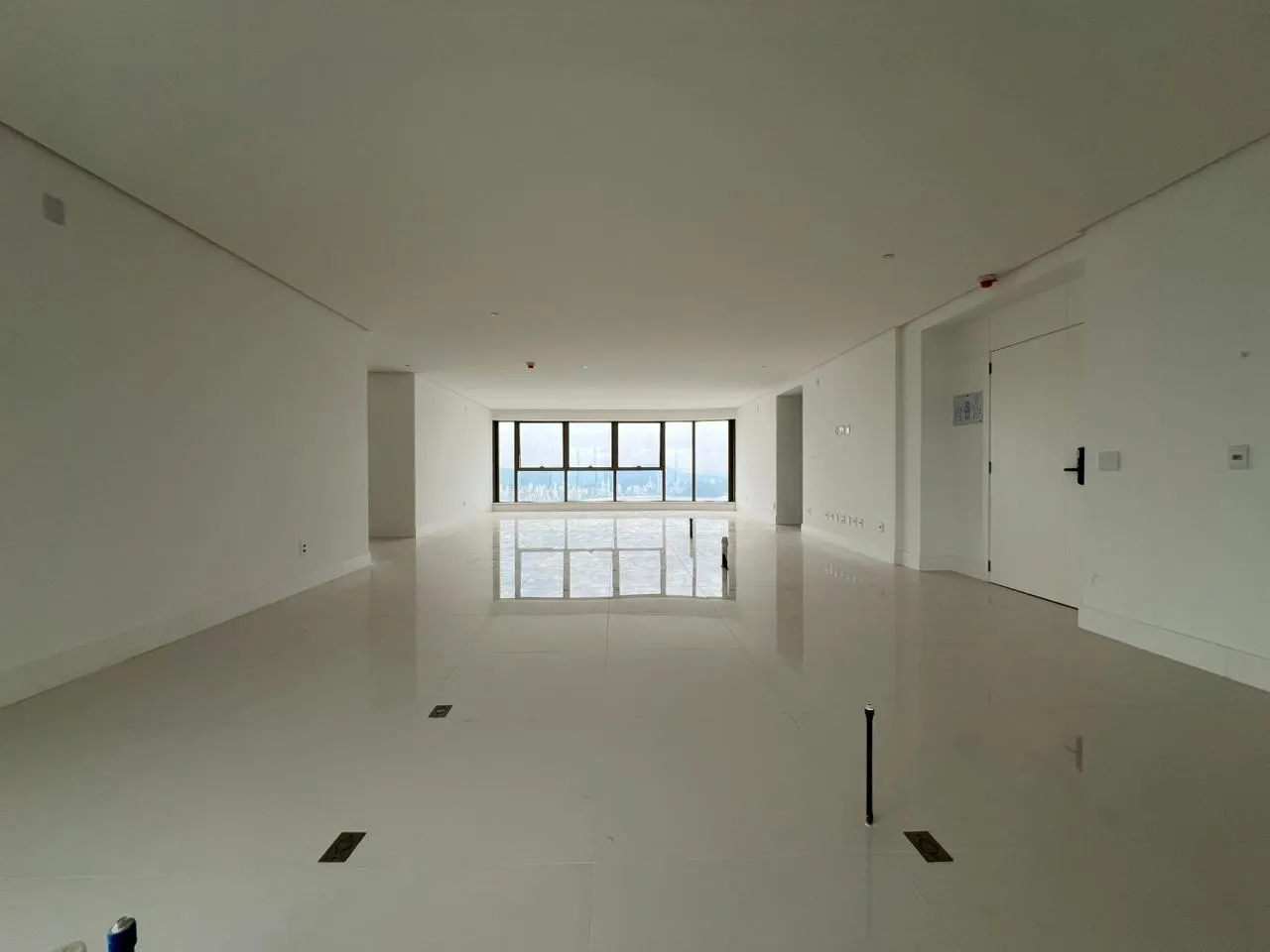 Imagem Apartamento com vista para o mar à venda com 530m2 por R$ 26.000.000,00
