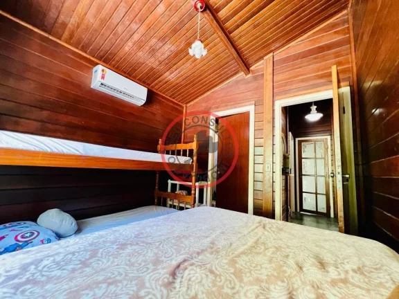 Imagem Casa Térrea, com 2 Quartos, Piscina, Área Gourmet, 3 vagas ,Acesso ao Rio ,Mobiliada