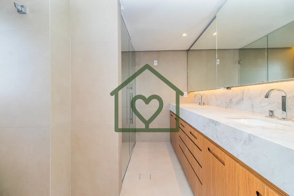 Imagem Apartamento de 3 dormitórios transformado em 2 suítes + closet com possibilidade de reversão - To...