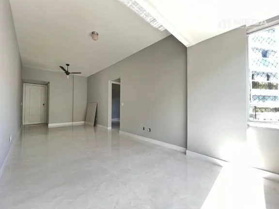 Imagem Apartamento com 2 dormitórios à venda, 75 m² por R$ 750.000,00 - Praia da Costa - Vila Velha/ES