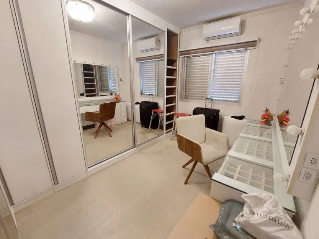Imagem APARTAMENTO COM 260,00 m² - AVIAÇÃO - PRAIA GRANDE SP