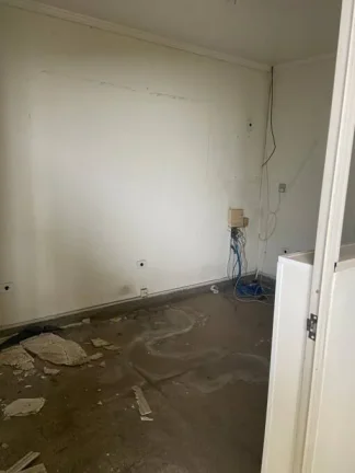 Imagem Alugo 2 Salões Comercial em Santo André. Vila Valparaiso