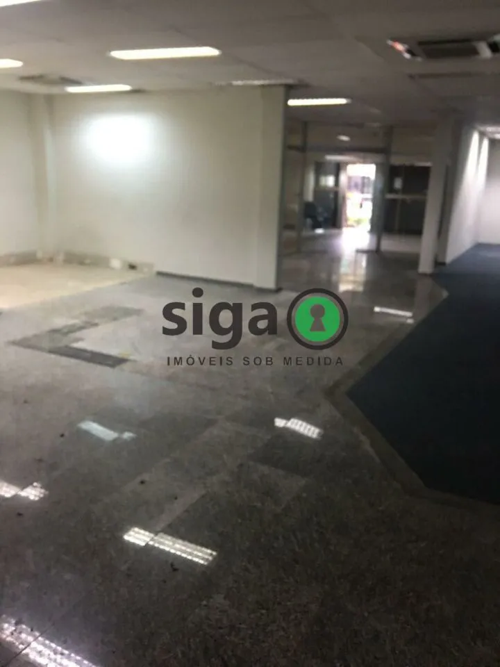 Imagem Casa Comercial para Locação no Jardim América/ Pinheiros com 359m² e 20 vagas de estacionamento