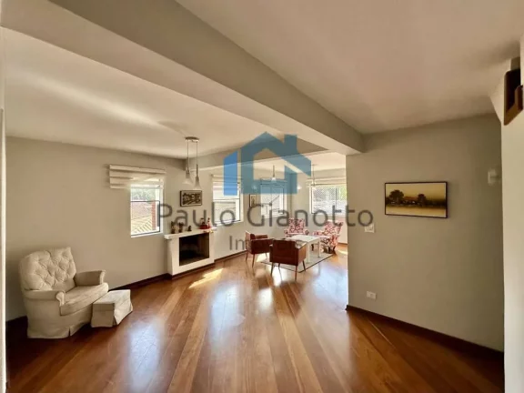 Imagem Casa Espetacular com 5 suítes, gourmet, piscina e hóspedes!