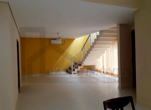Imagem CASAL IMÓVEIS ALUGA CASA DUPLEX MONTENEGRO BOULEVARD 3 SUÍTES + GABINETE + 4 VGS