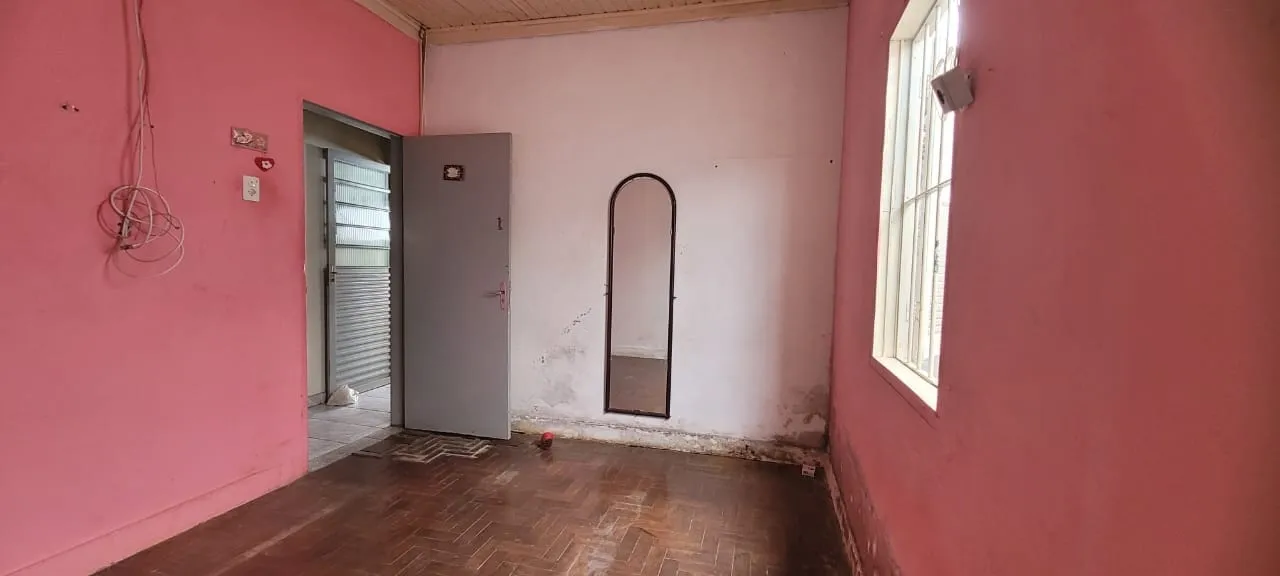 Foto do imóvel Casa à venda 3 Quartos, 1 Suite, 1 Vaga, 295M², Alto do Tabaú, Pindamonhangaba - SP
