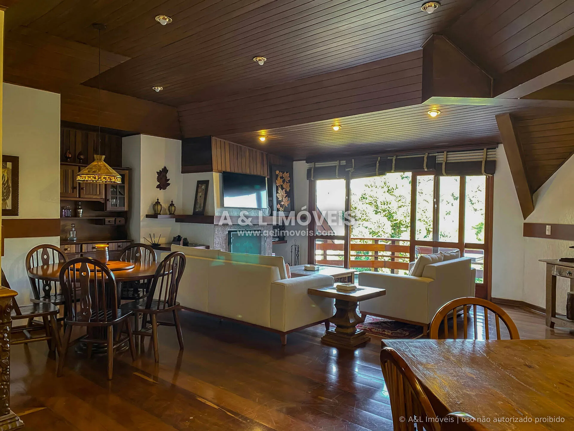 Imagem Apartamento Campos do Jordão - Lareira, Varanda e Porteira Fechada