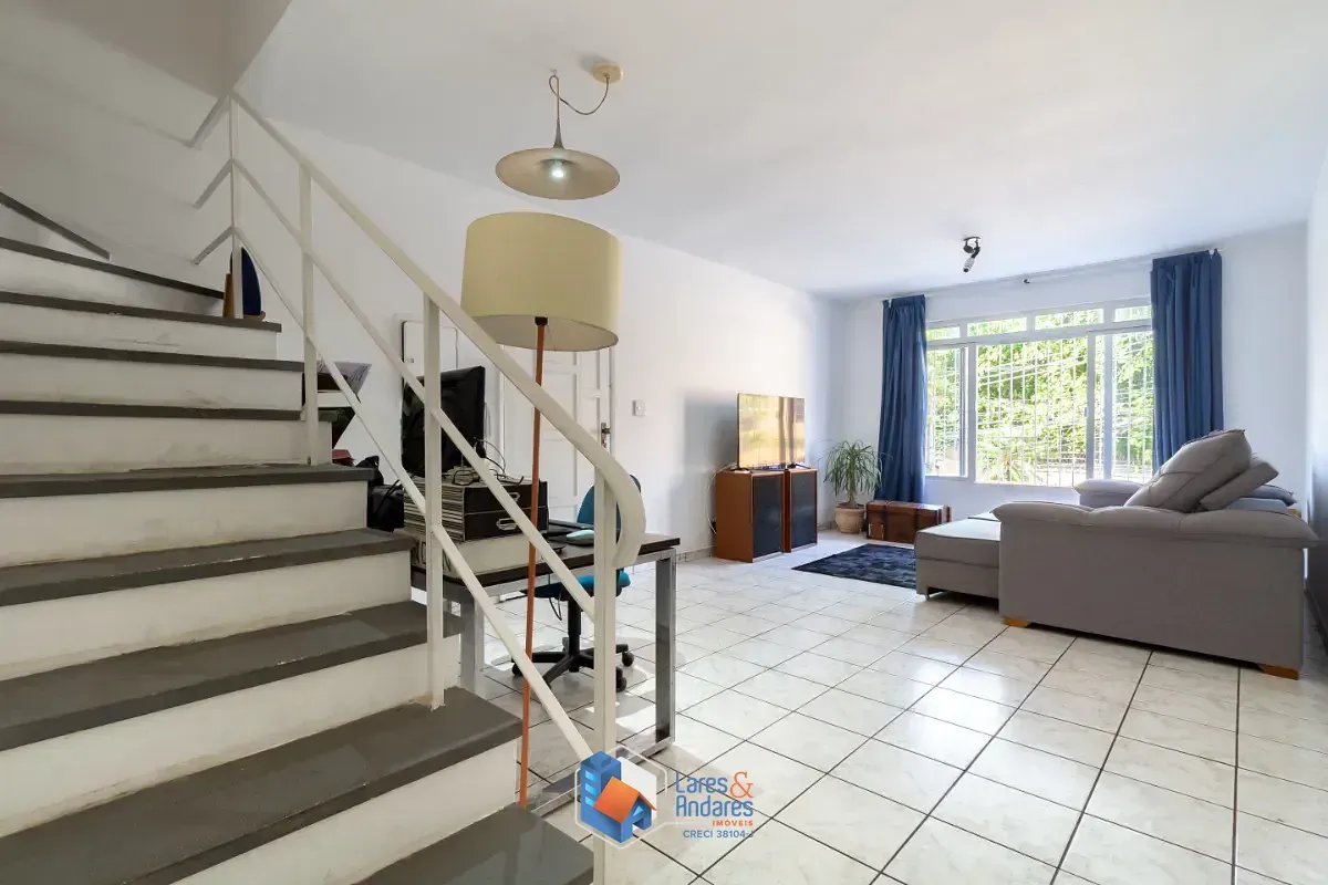 Imagem Sobrado para venda em Vila Nova Caledônia com 3 quartos, sendo 1 suíte, 136m²