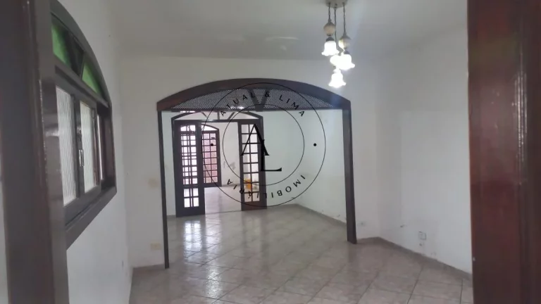 Imagem Casa Térrea para venda com 300 metros quadrados com 3 quartos em Taboão - São Bernardo do Campo - SP