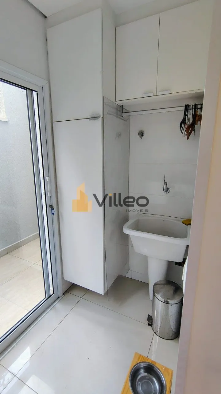 Imagem Destaques do Imóvel

- 235 m² de área construída de alto padrão + 90 m² de porão, ideal para ...