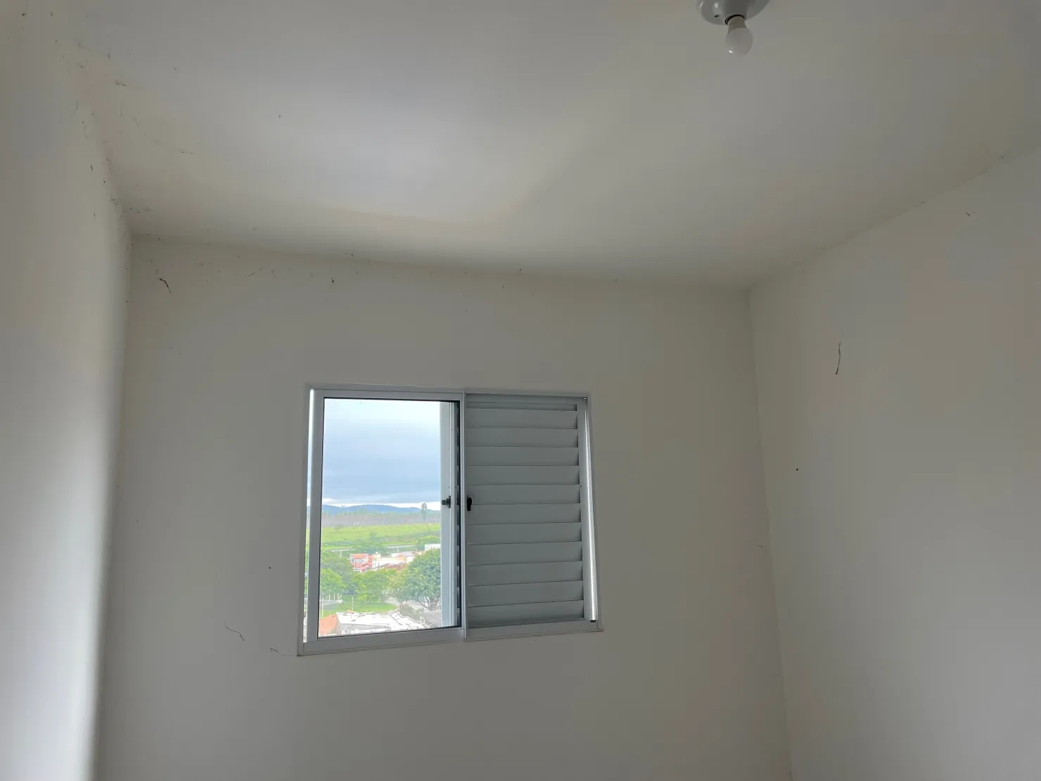 Imagem Apartamento à venda dois dormitórios com sacada e vista para a Serra, Feital, Pindamonhangaba, SP