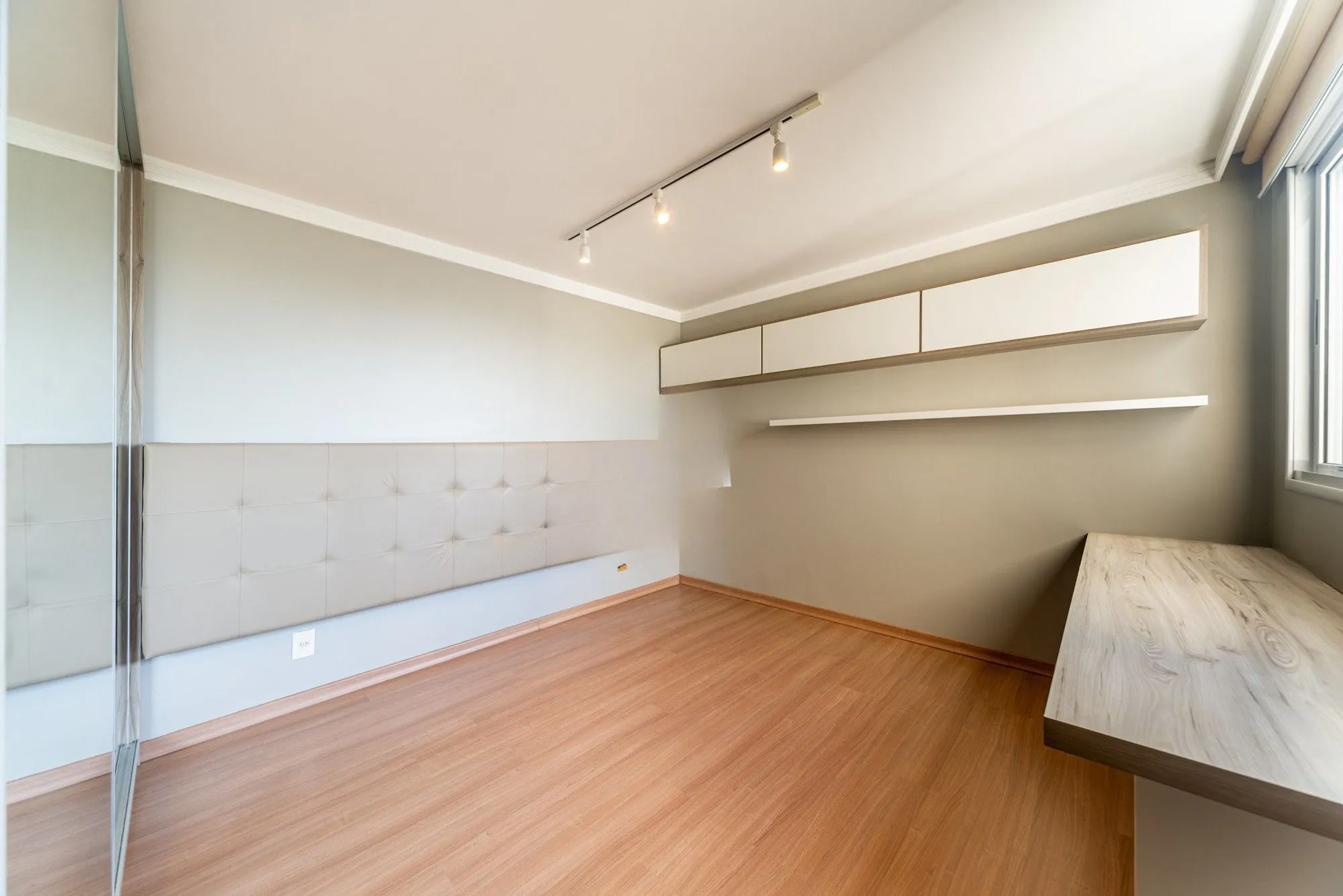 Imagem Vende-se apartamento com 1 quarto e 1 vaga - Mont'Serrat