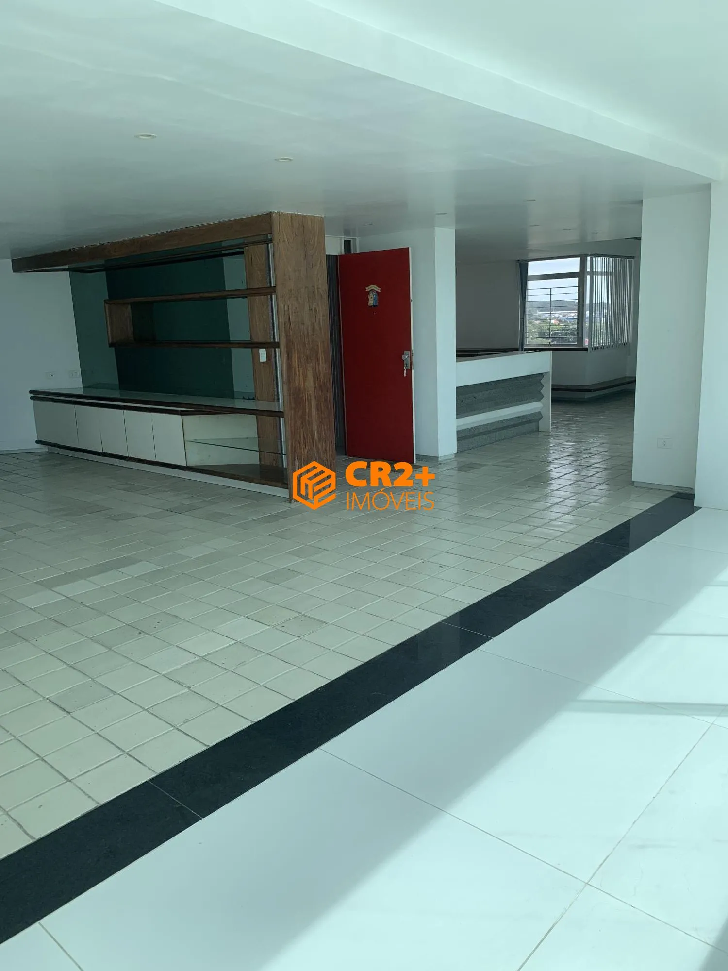 Imagem Vendo Apartamento com 277m2, 4QTOS, 2 Suítes sendo uma master.