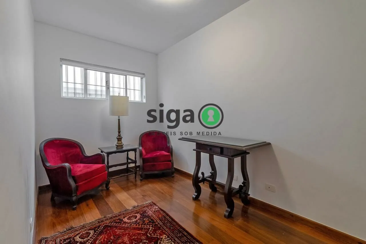 Imagem Casa Assobradada no Jardim Europa, com 3 suítes, Mobiliado, 2 vagas, para Venda ou locação.