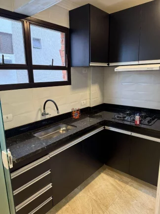 Imagem Apartamento com 2 dormitórios à venda, 60 m² por R$ 330.000 - Enseada - Guarujá/SP