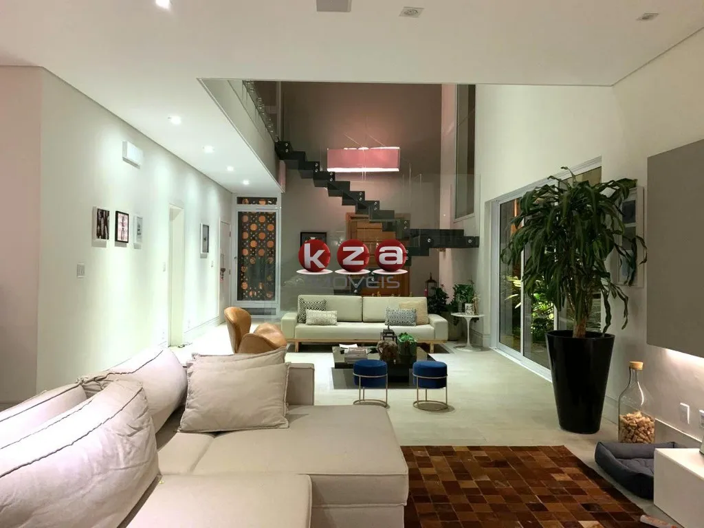Imagem Casa em Condomínio de Alto Padrão à Venda em Valinhos-SP, Bairro Nações: 3 Quartos, 3 Suítes, 3 Salas, 4 Vagas, 317m².
