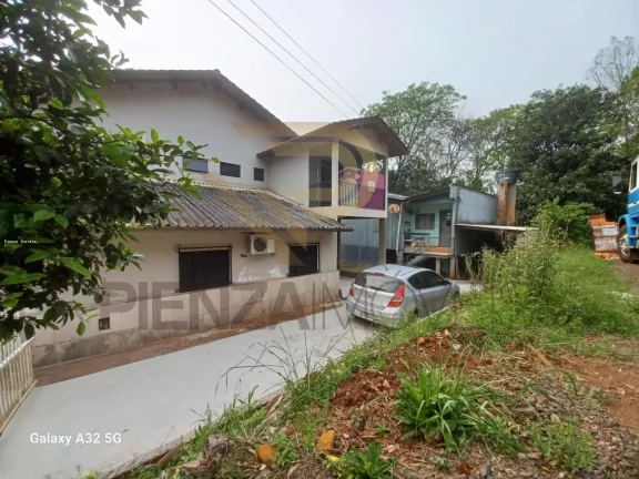 Imagem Casa para Venda em Concórdia, Industriários, 4 dormitórios, 2 suítes, 1 banheiro, 1 vaga