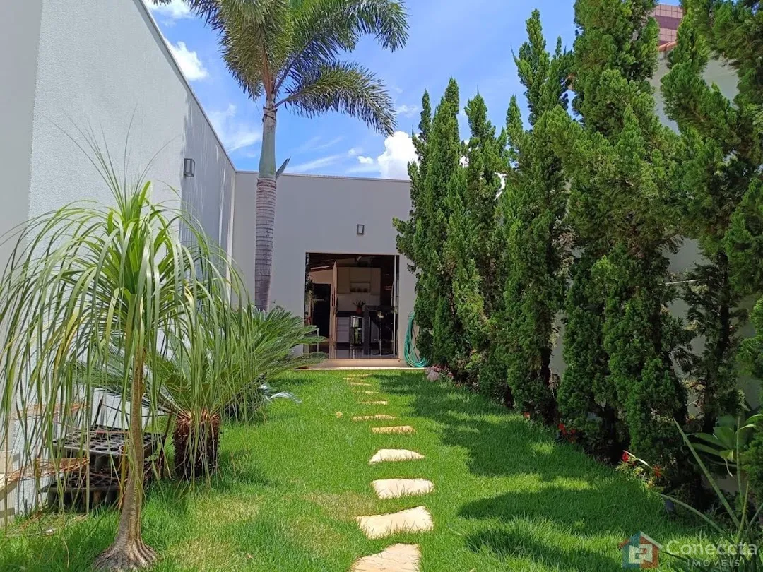 Imagem Casa à venda, 193 m² por R$ 950.000,00 - Valparaíso - Patos de Minas/MG