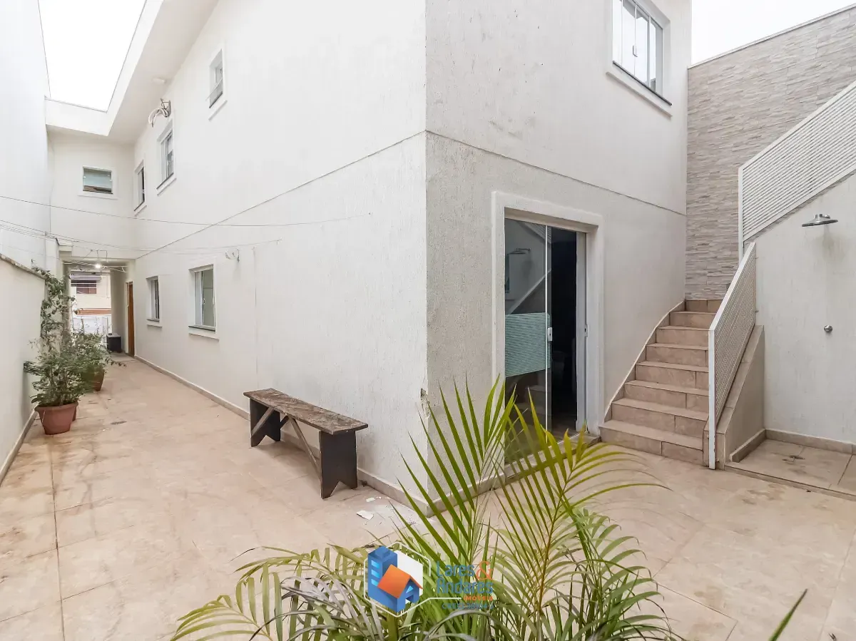 Imagem Sobrado para venda em Vila Guedes com 3 quartos, sendo 3 suítes, 196m²