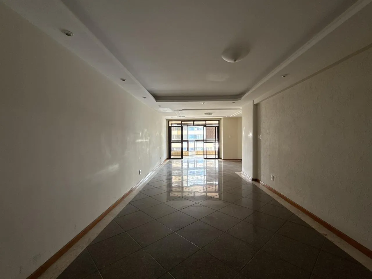 Imagem Apartamento com 4 quartos à venda em Vila Velha