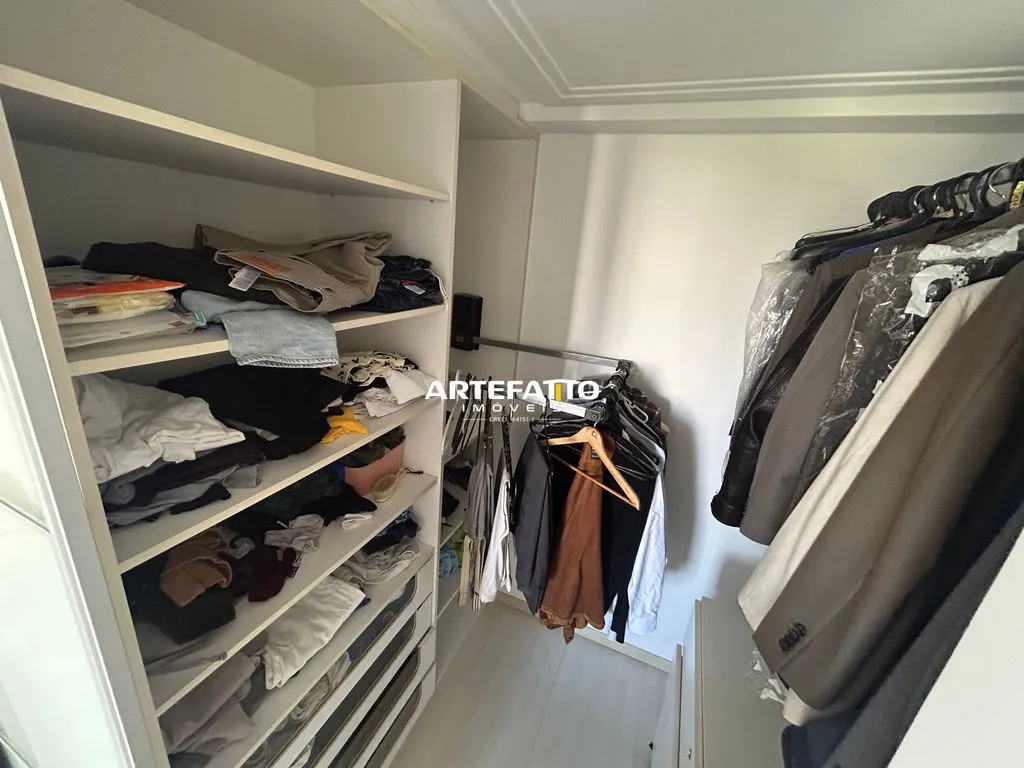Imagem Apartamento com sala ampliada, depósito na garagem, duas suítes e lazer completo