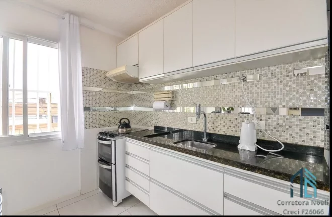 Imagem Casa a venda, 04 quartos c/suíte, 06 vagas, no São Lourenço em Curitiba PR