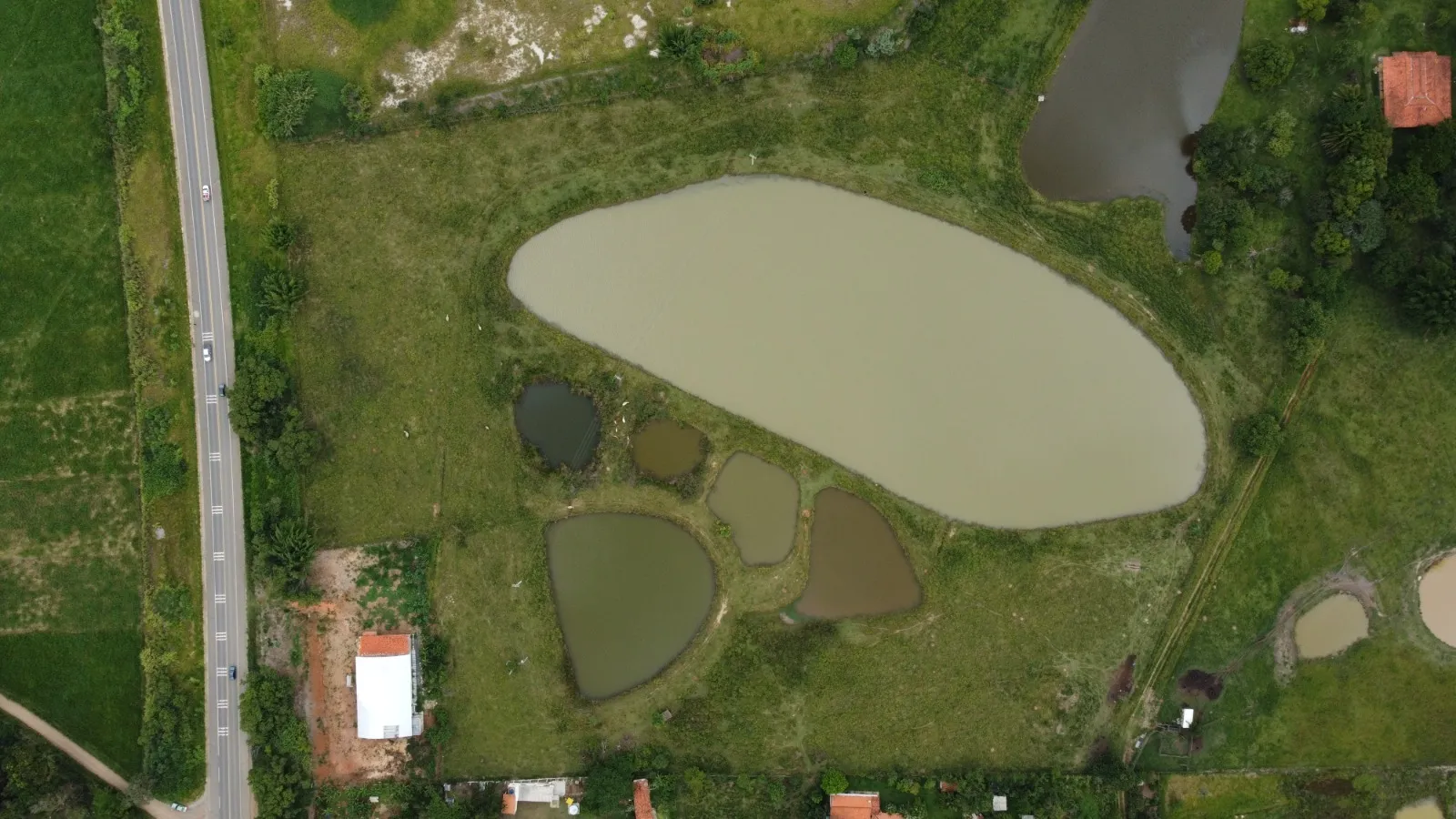 Imagem Imóvel Rural com Barracão Comercial/Industrial a venda! Localizado em PORANGABA/SP!