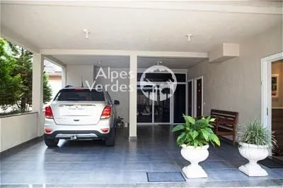 Imagem Casa com 6 quartos, 510m2, à venda em Canela, Centro