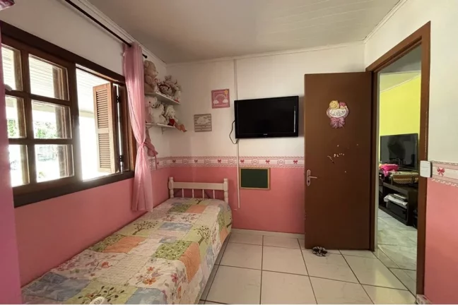 Imagem Casa para venda no bairro Guajuviras em Canoas