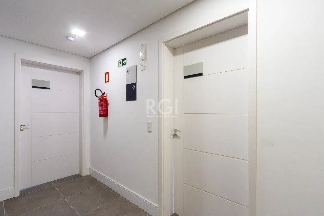 Imagem Conjunto/Sala para Venda - 104m², 0 dormitórios, São João