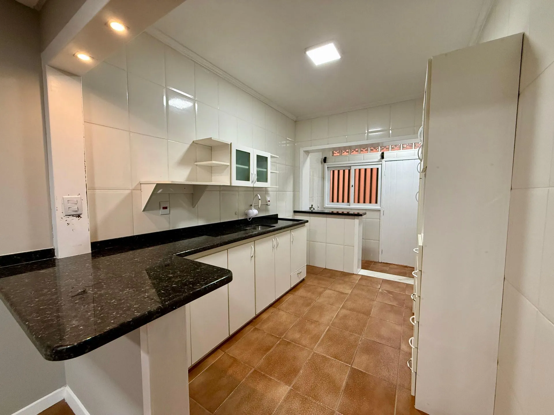 Imagem Triplex à venda em Xangri-lá, Centro, com 3 quartos, 111m2