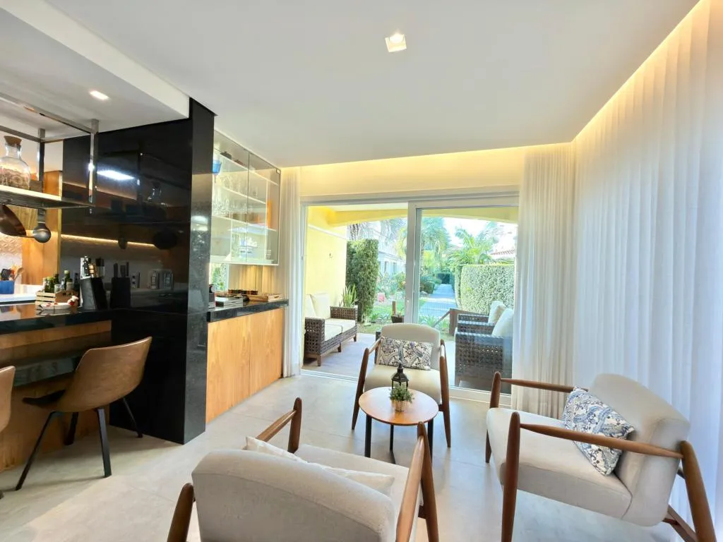Imagem Casa em Condominio 4 Dormitórios - Bairro Marina