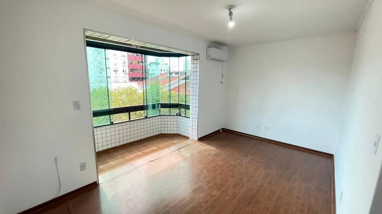 Imagem Apartamento mobiliado 3 dorms, 135m², suíte e 2 vagas - Jardim Lindóia