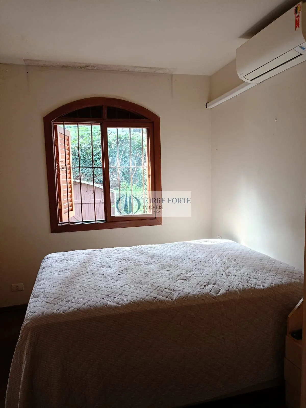 Imagem Excelente sobrado, 340 m² 7 dormitórios sendo 3 suítes 4 vagas, em Santana