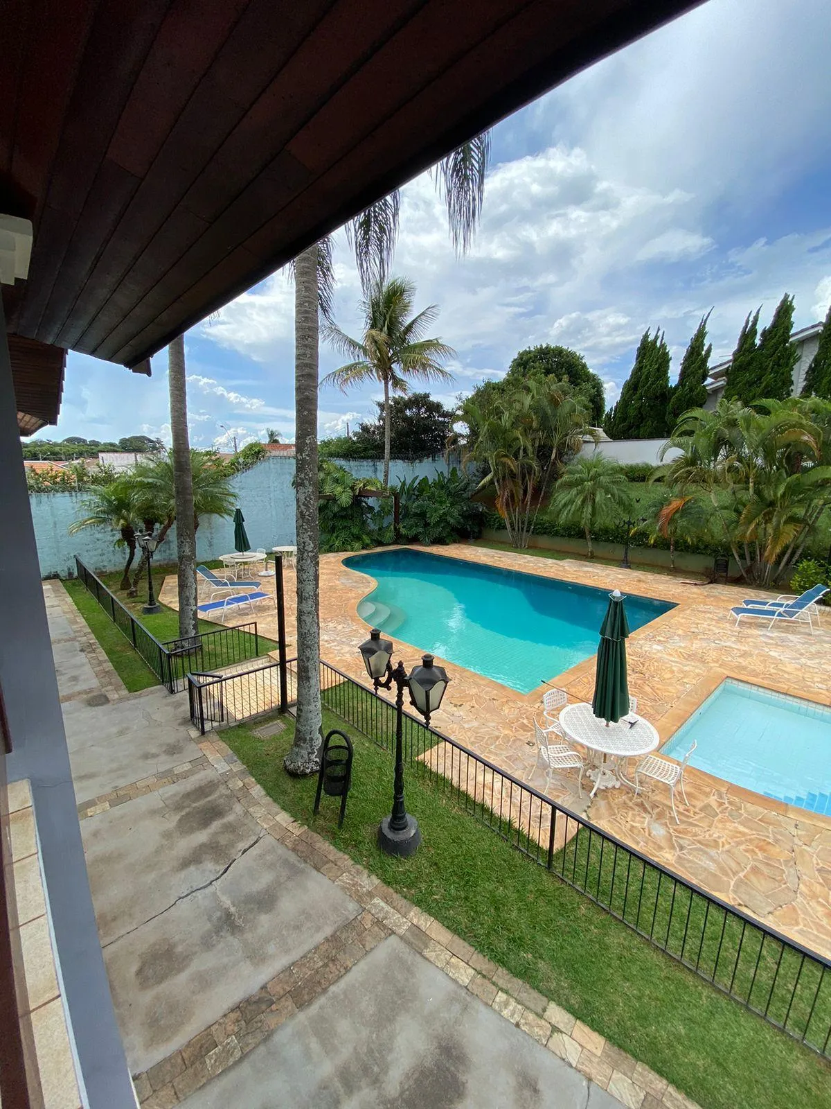 Foto do imóvel Casa à venda em Franca, Jardim Riviera, com 4 quartos, 316m2 em Avenida Adhemar Pereira de Barros