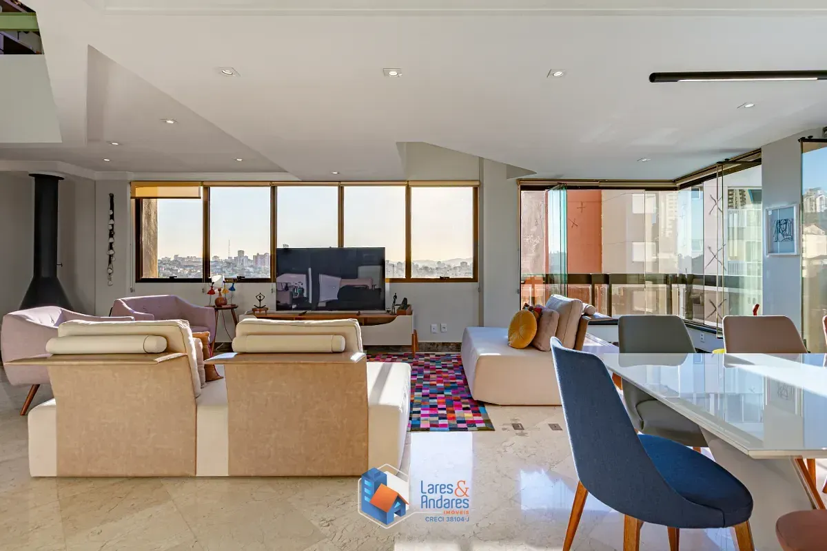 Imagem Duplex para venda em Sumaré com 3 quartos, sendo 3 suítes, 208m²