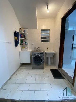 Imagem Sobrado em condomínio, 03 quartos c/suíte, área Gourmet com Churrasqueira no Bairro Guabirotuba em Curitiba PR
