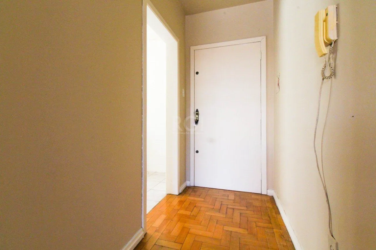Imagem Apartamento para Venda - 73.01m², 2 dormitórios, 1 vaga - Menino Deus