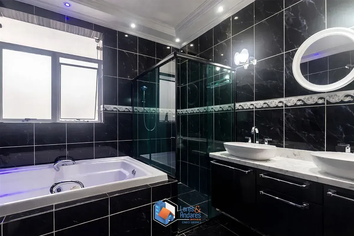 Imagem Sobrado para venda em Vila Madalena com 4 quartos, sendo 2 suítes, 299m²