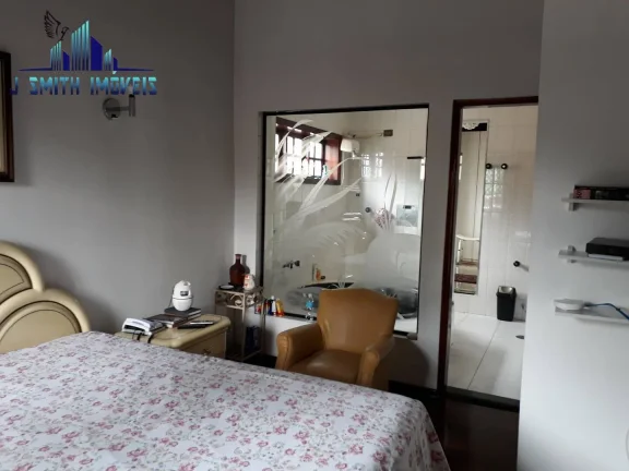 Imagem CASA NOBRE, 191m², ÓTIMOS ACABAMENTOS, EM CONDOMÍNIO FECHADO, RODOANEL.
