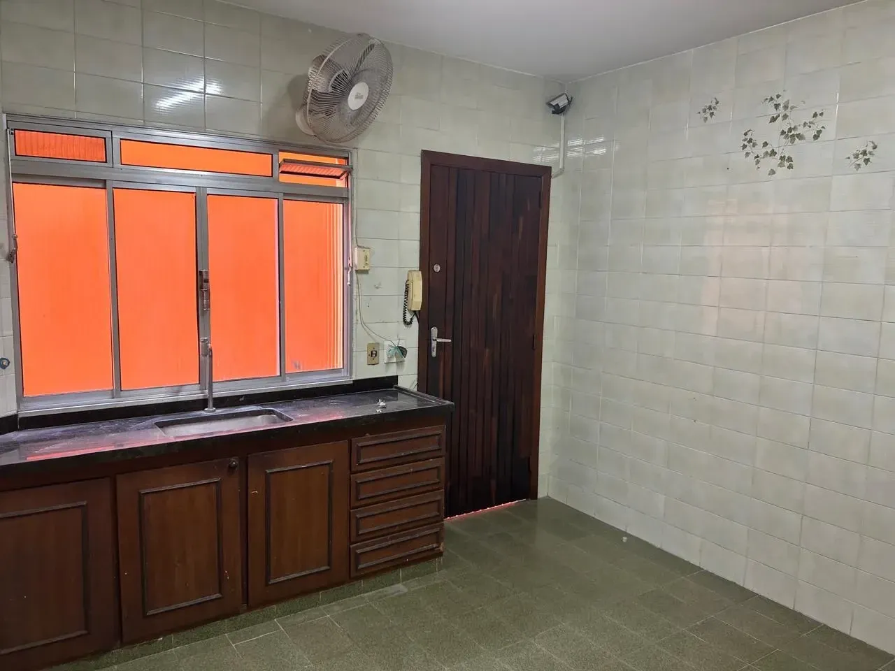 Imagem Casa com 2 Quartos para Alugar, 90 m² em Vila Anastácio - São Paulo
