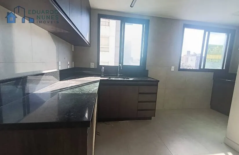 Imagem Cobertura de luxo no Lourdes - 2 quartos, suíte, hidromassagem. 3 vagas!!!