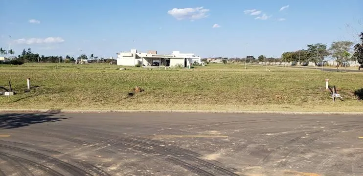 Imagem Lindo Lote a venda no Condominio Tamboré em Jaguariúna/SP