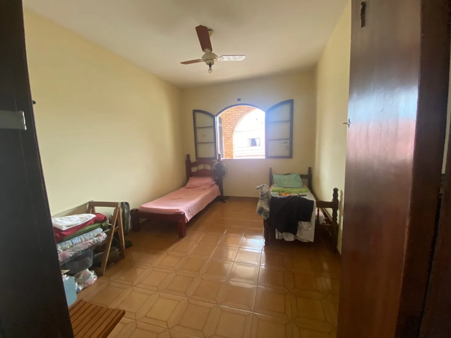 Imagem Comercial à venda 3 Quartos, 1 Suite, 2 Vagas, 200M², Ponte Alta, Aparecida - SP
