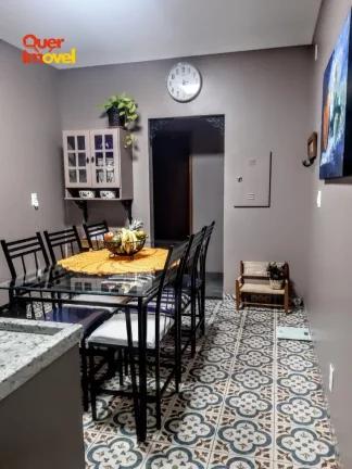 Imagem Imóvel de luxo à venda em Ribeirão Preto: casa com 4 quartos, 1 suíte e 180m² no Parque Residencial Lagoinha. Confira!