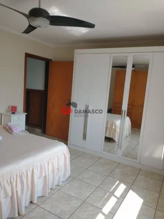 Imagem Sobrado à venda 3 Quartos, 2 Suites, 3 Vagas, 271M², Parque Erasmo Assunção, Santo André - SP