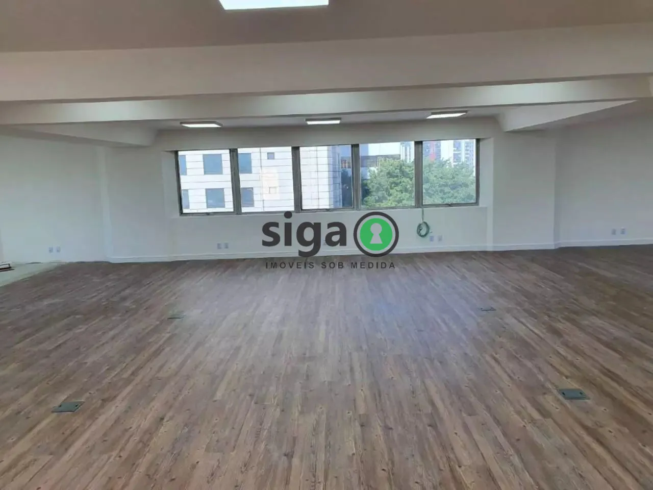 Foto do imóvel Conjunto Comercial para venda e locação, 4 vagas, 204m², Brooklin - SP