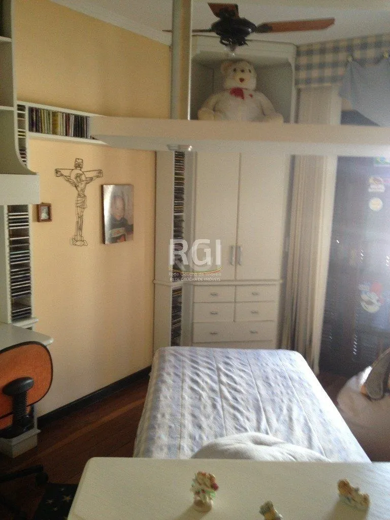 Imagem Casa Condominio para Venda - 350m², 4 dormitórios, sendo 1 suites, 2 vagas - Nonoai