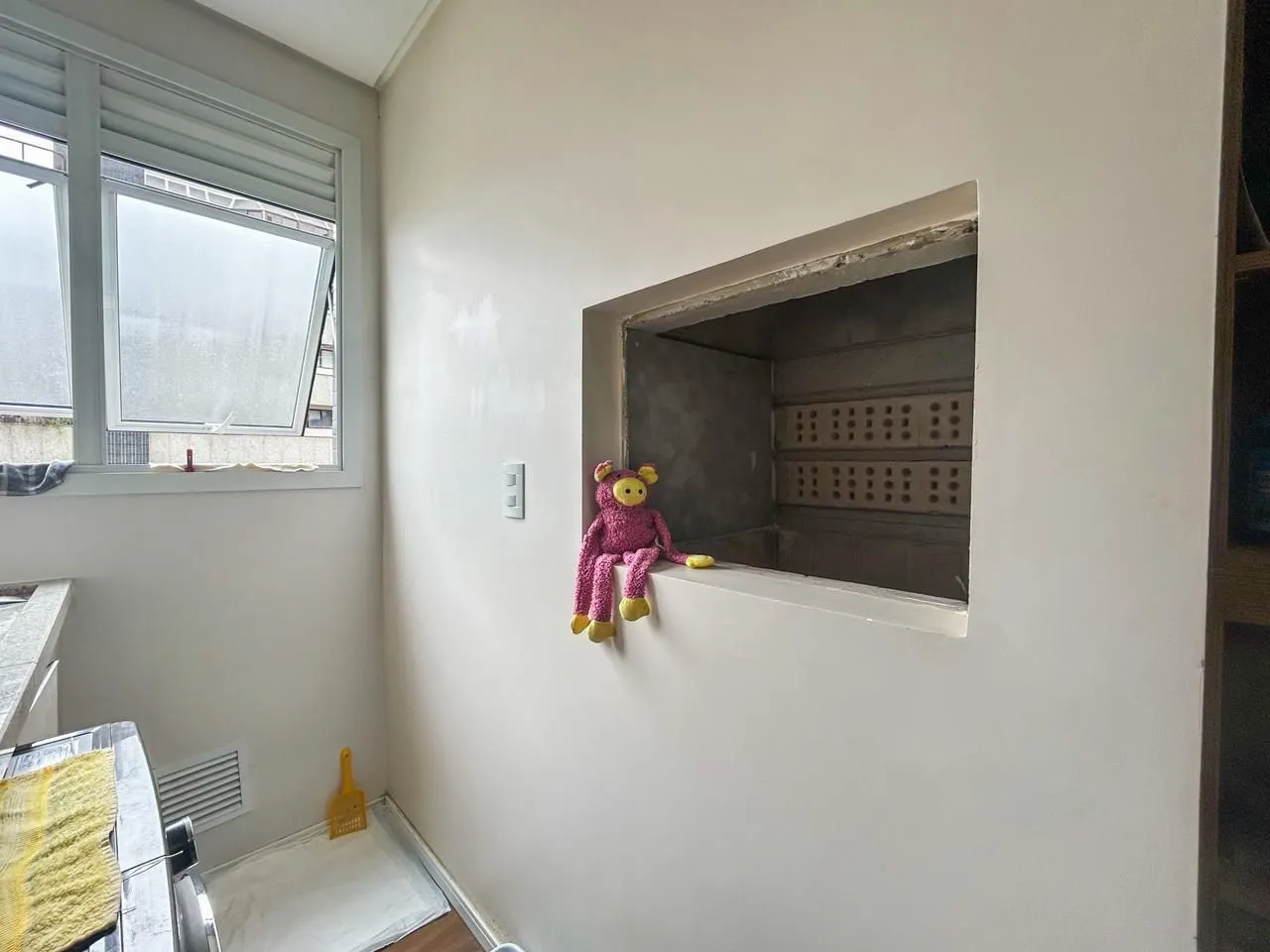 Imagem Impecável apartamento 03 dormitórios, 01 suíte - 87m² privativos, condomínio completa infra no Bairro Santa Tereza - Vaga dupla coberta.